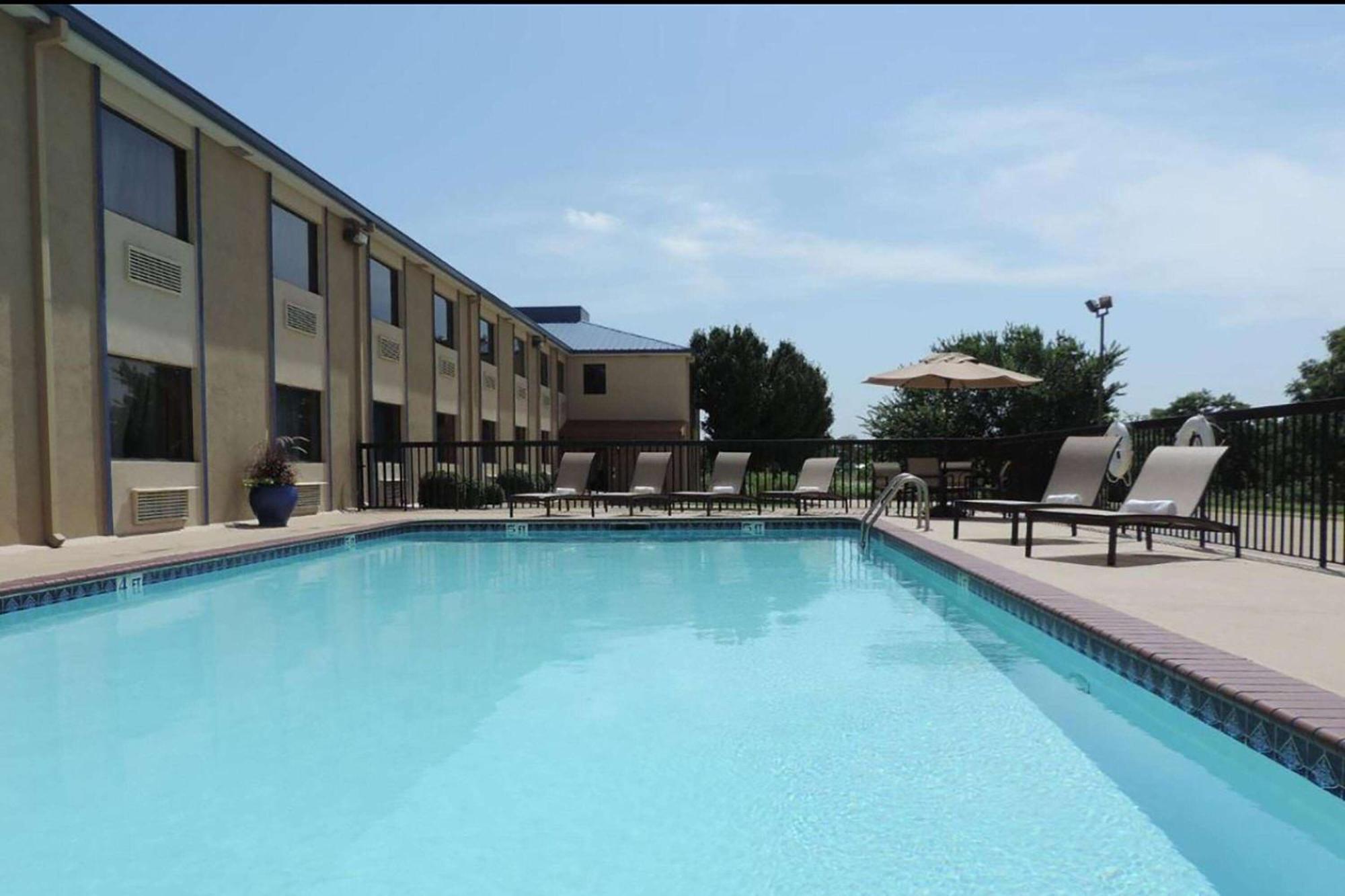 Baymont By Wyndham Ardmore I-35 Bagian luar foto