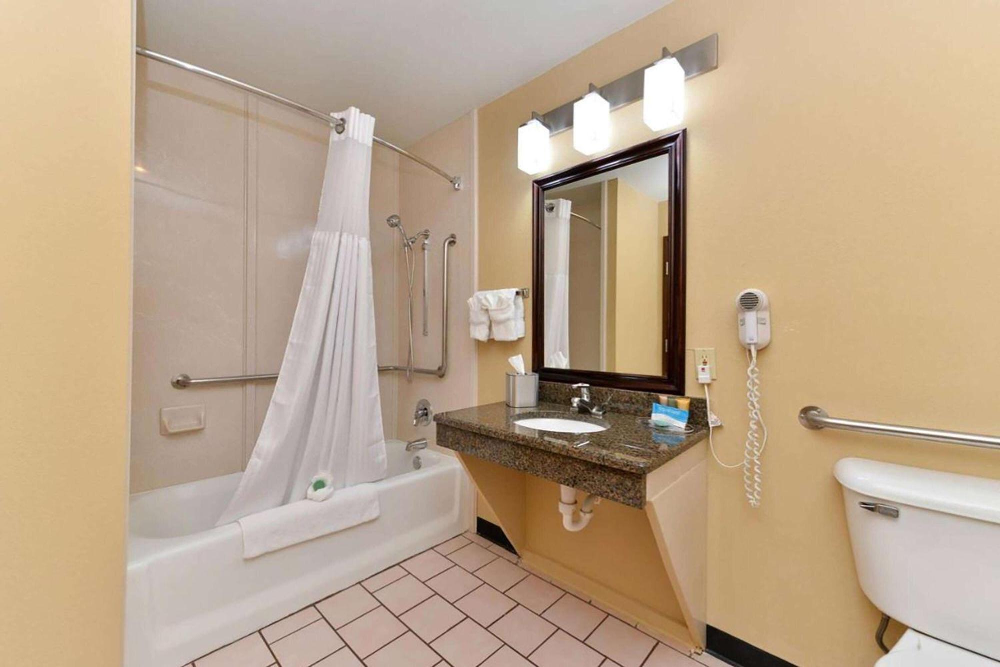 Baymont By Wyndham Ardmore I-35 Bagian luar foto